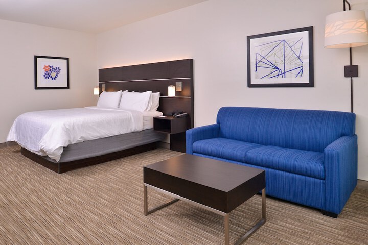 Room 25 of 69