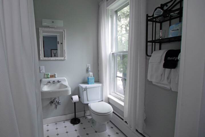 Room 25 of 59