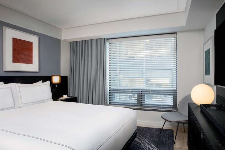 Room 51 of 111