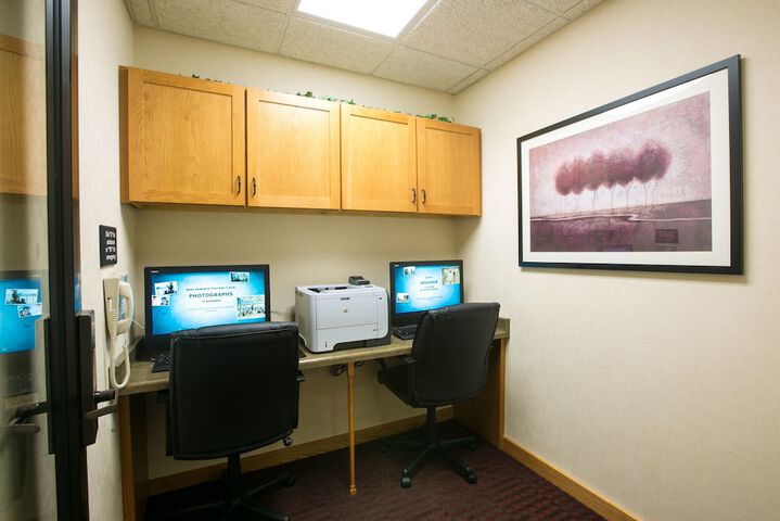 Business Center 61 of 62