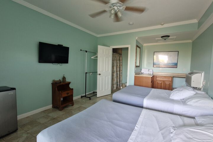 Room 7 of 40