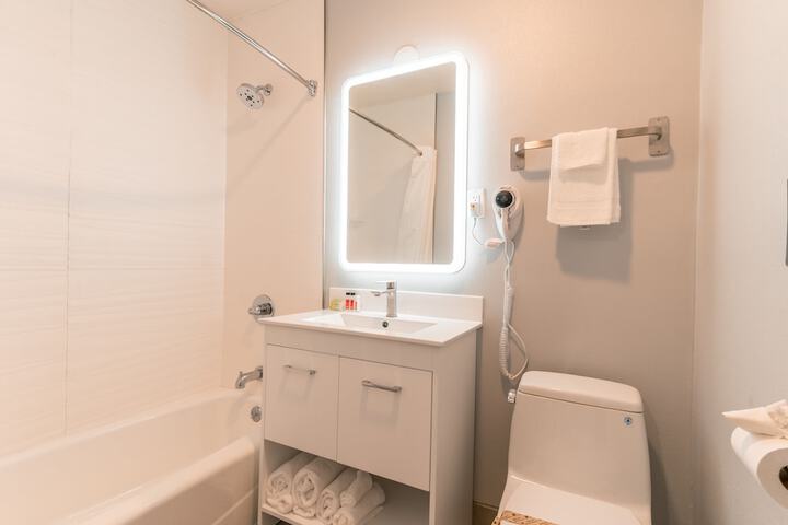 Room 6 of 26