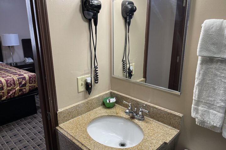 Room 41 of 46