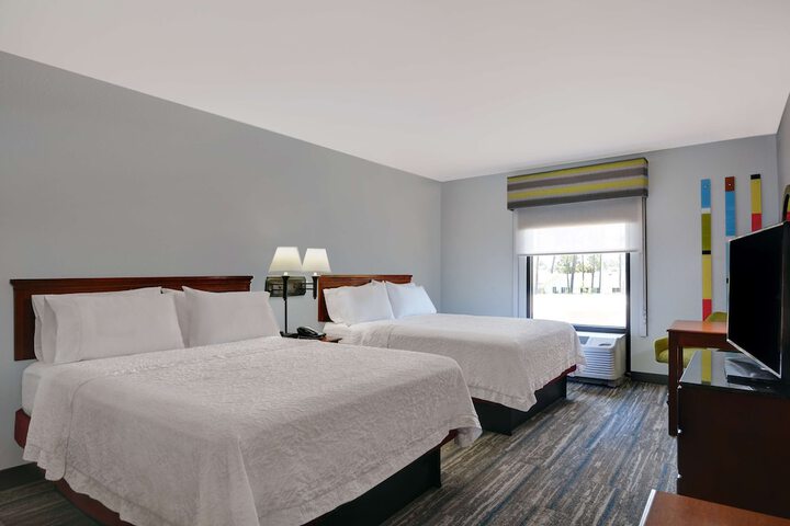 Room 9 of 42