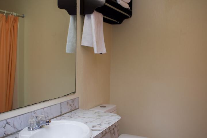 Room 25 of 47