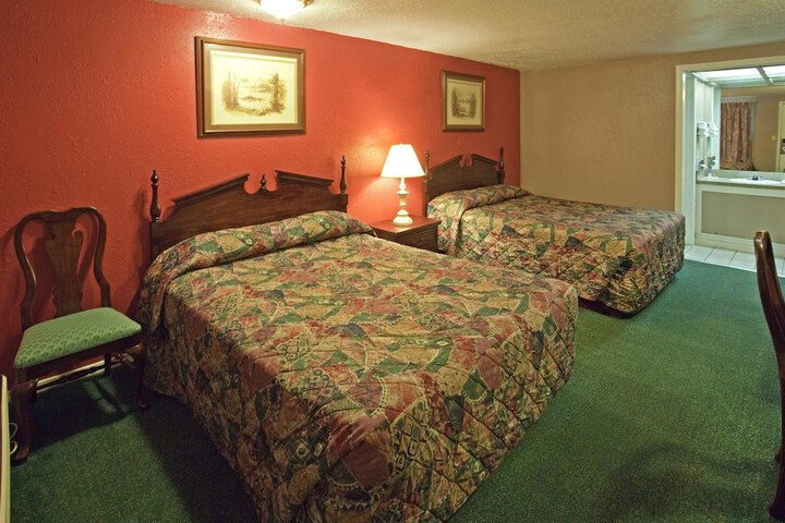 Room 7 of 8