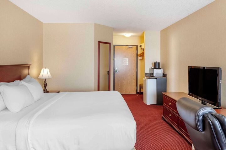 Quality Inn & Suites Edmonton International Airport