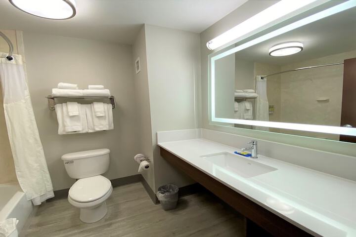 Holiday Inn Express & Suites Somerset Central by IHG