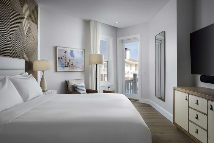 Room 44 of 57