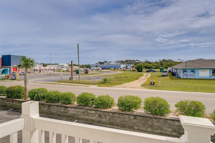 Oak Island Vacation Rental 1 Block to Beach!