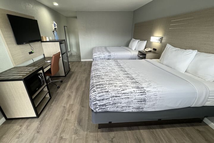 Room 21 of 31