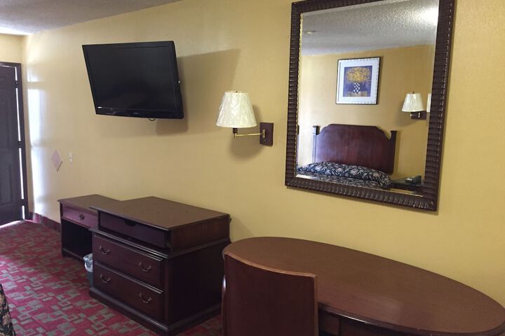 Room 35 of 47