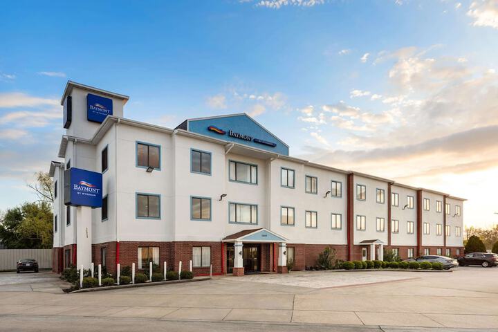 Hotel 4 of 67