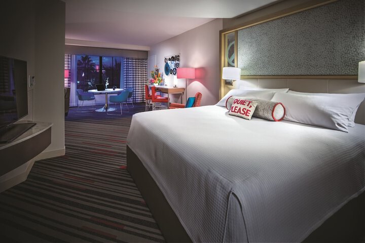 Room 31 of 64