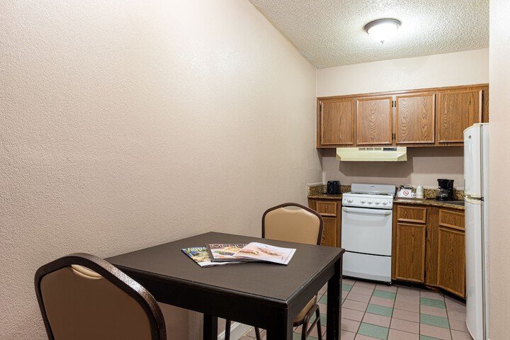 Room 21 of 28