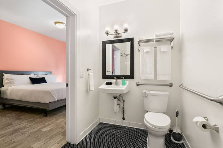 Room 21 of 39