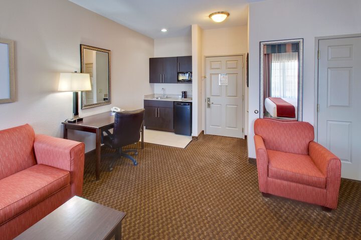 Room 16 of 27