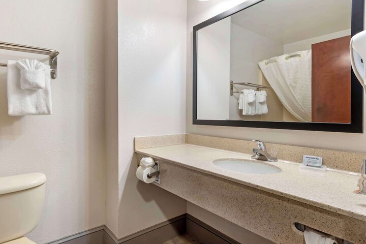 Best Western Magnolia Inn & Suites