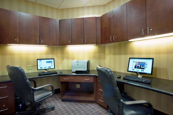Business Center 50 of 51