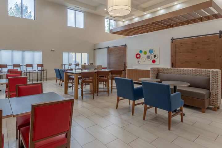 Holiday Inn Express Indianapolis - Southeast by IHG
