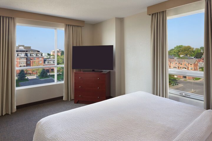 Residence Inn by Marriott Kingston Waters Edge