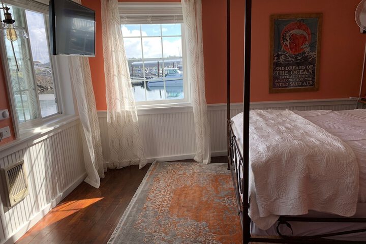 Room 31 of 83