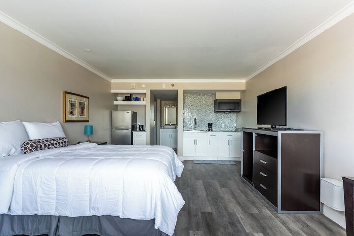 Room 73 of 82