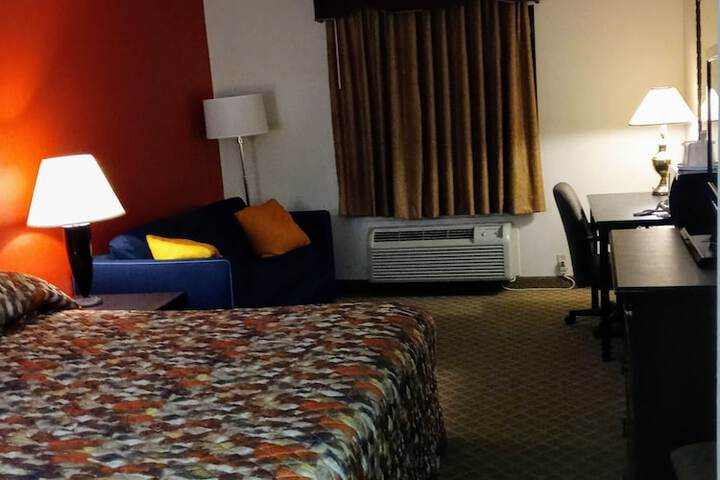 Room 28 of 51