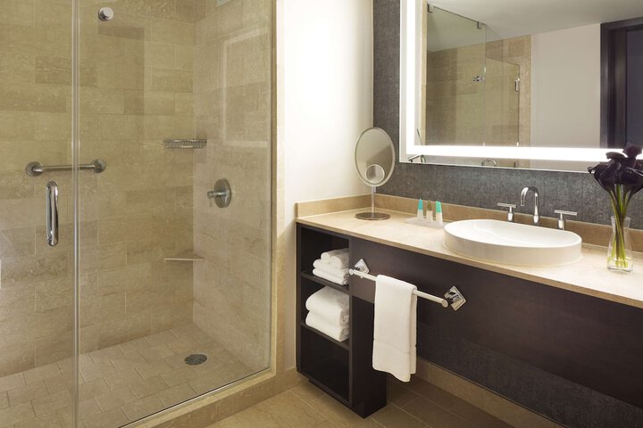Room 10 of 35