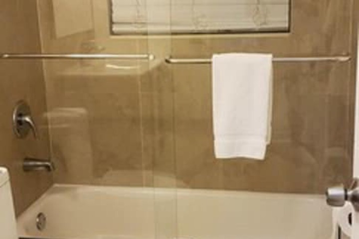 Room 5 of 31