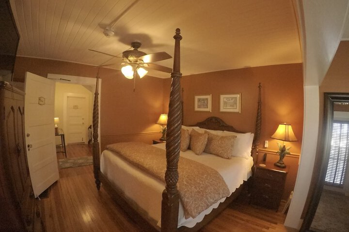 Room 21 of 53