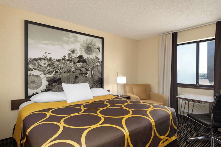 Room 14 of 44