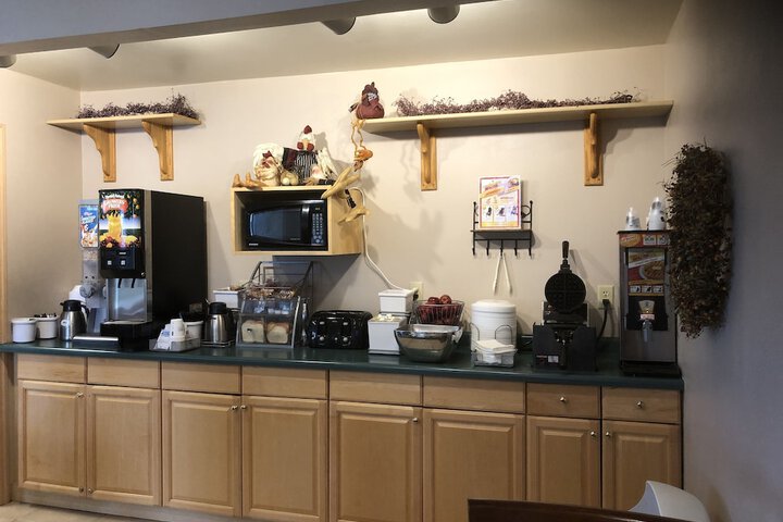 Breakfast/Coffee Service 31 of 33
