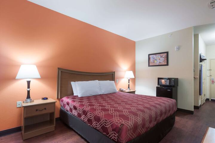 Room 31 of 38