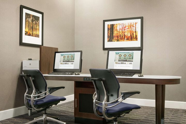 Business Center 37 of 37