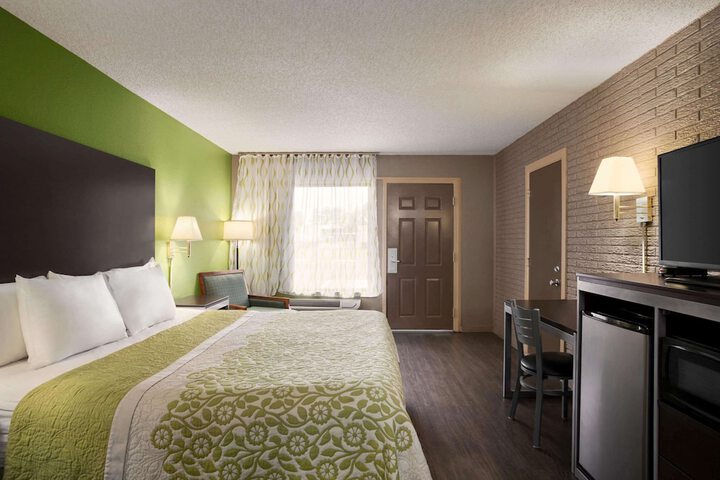 Room 26 of 31