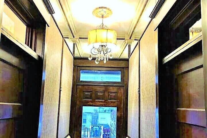 Ballroom/Hall 160 of 198