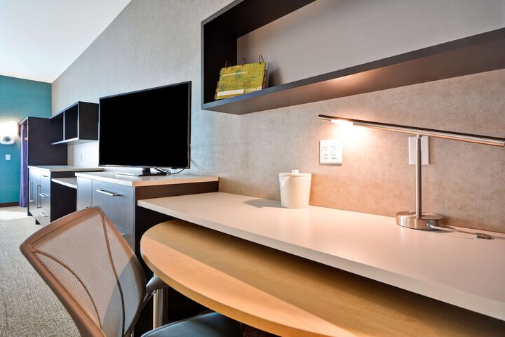 Room 17 of 39