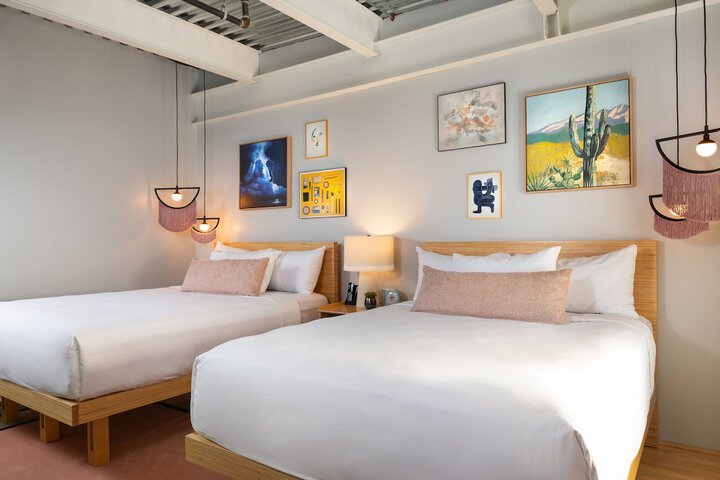 Room 29 of 61