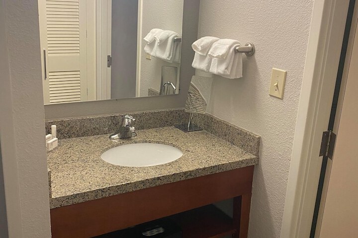 Room 31 of 48