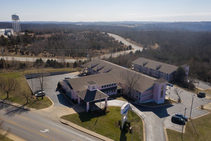 Hotel 3 of 55