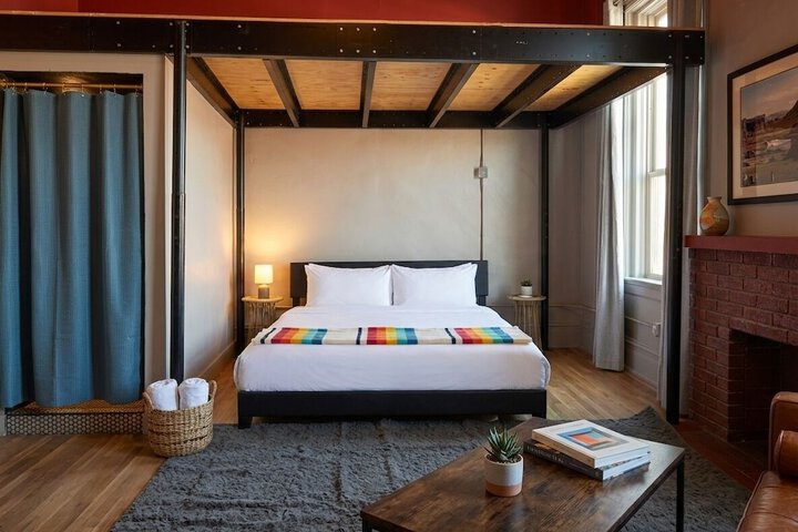The Well Hotel & Taproom