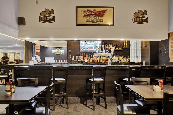 Superior Inn Hotel and Conference Centre Thunder Bay