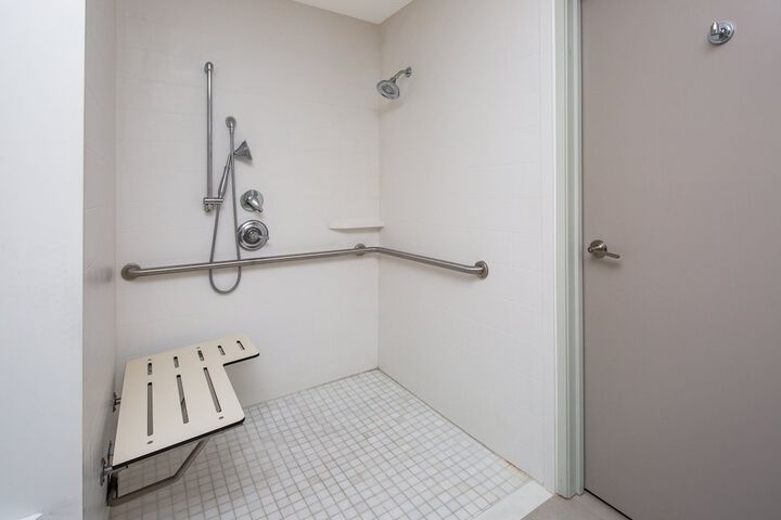 Room 17 of 42