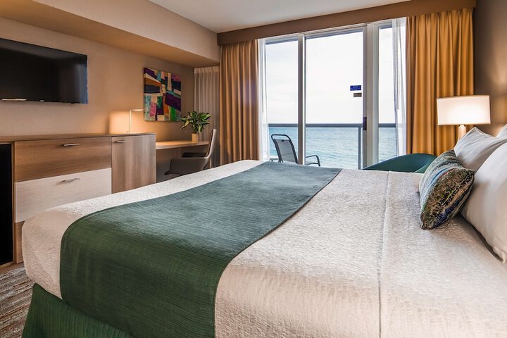 Room 21 of 38