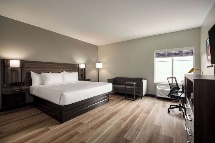 Room 44 of 63