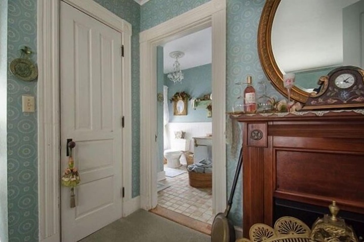 Room 19 of 25
