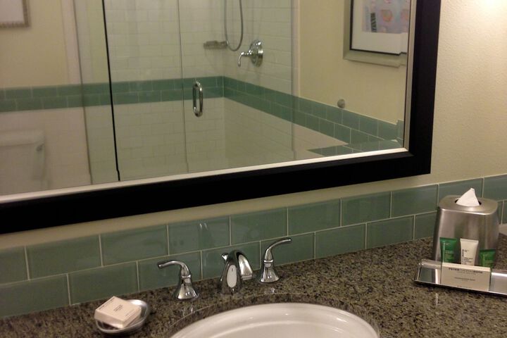 Room 40 of 67