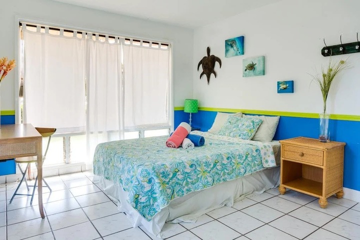 THE LAHAINA BUNGALOW