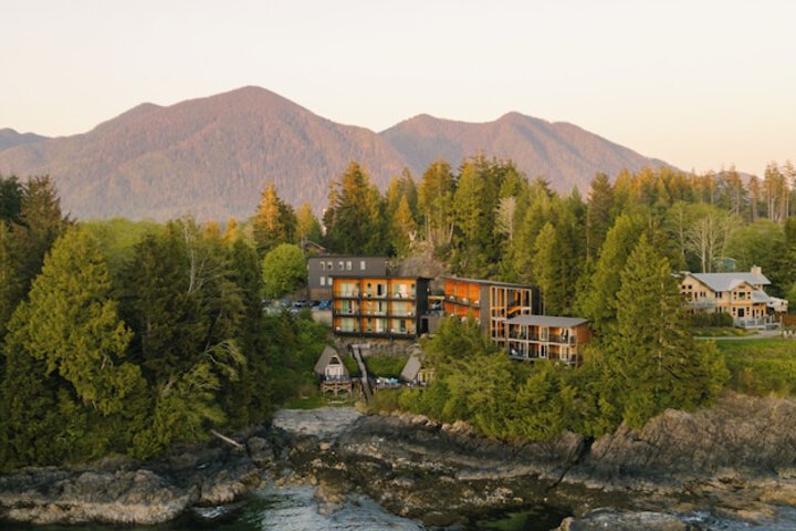Duffin Cove Oceanfront Lodging